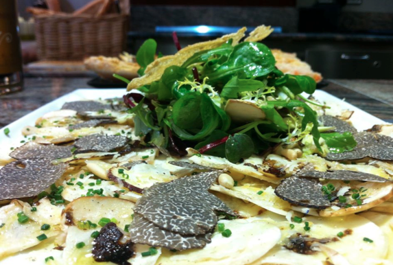 Carpaccio de boletus a la trufa negra